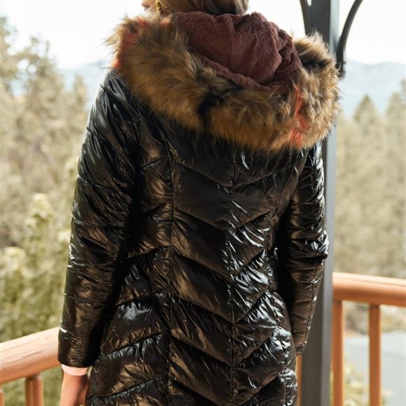 Chevron Padded Puffer Jacket with Faux Fur Hood - Picture 3 of 3